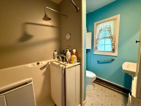 11 Nepaug Street Hartford CT 06106