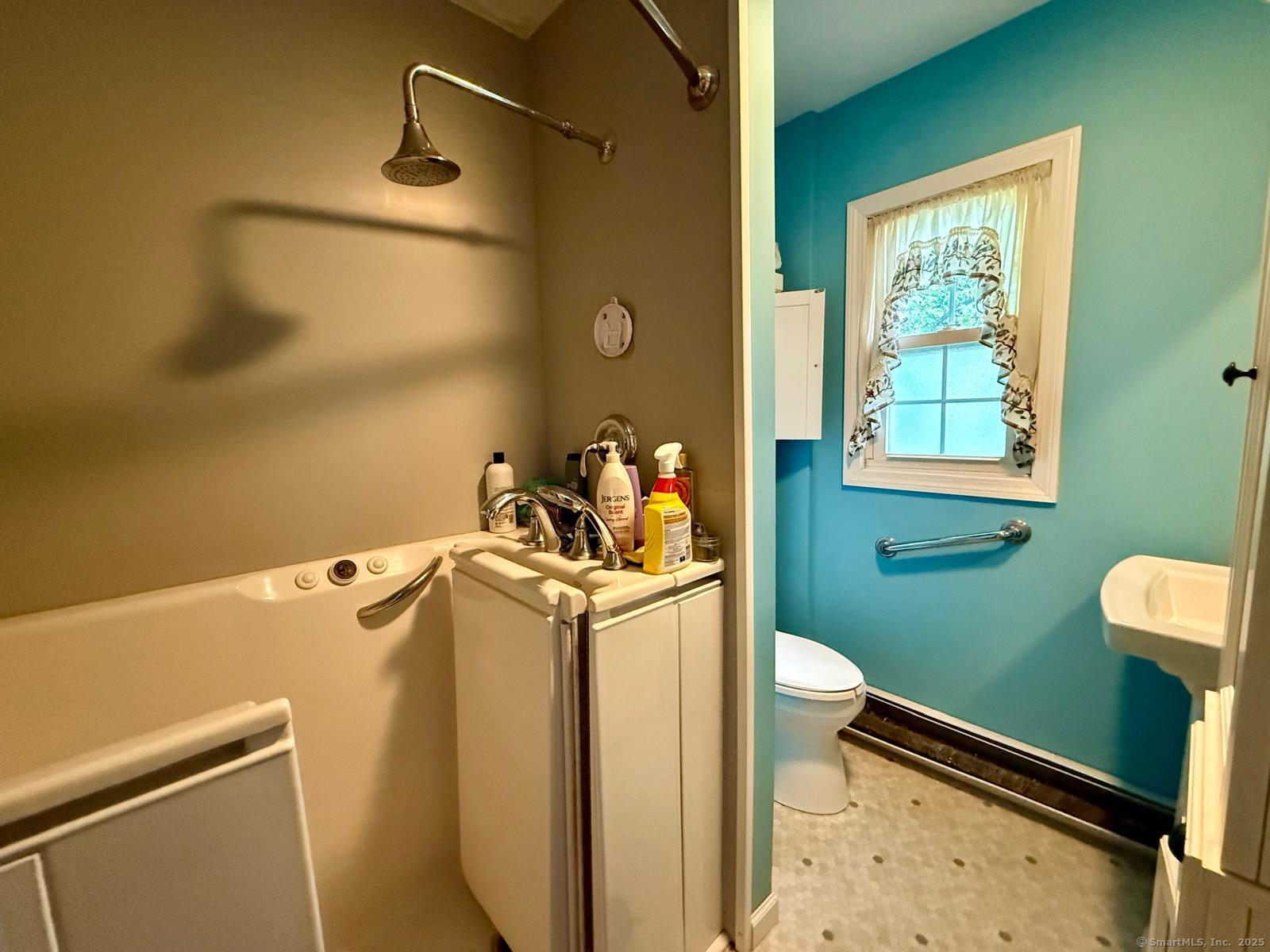 11 Nepaug Street Hartford CT 06106