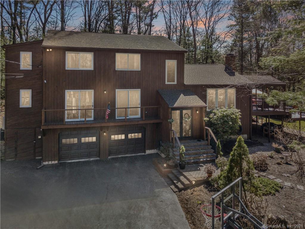 19 Red Mountain Lane Avon CT 06001