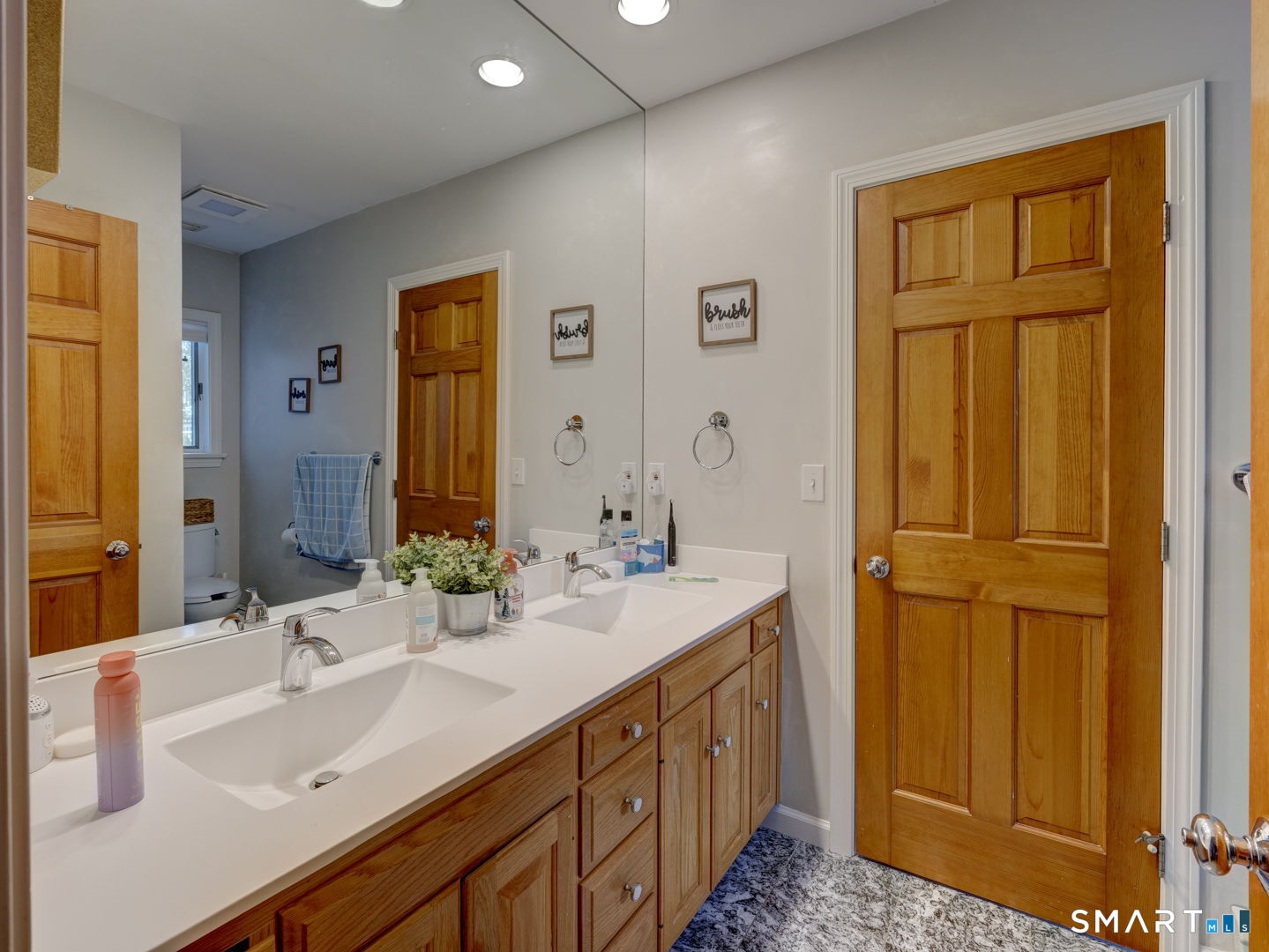 25 Amato Drive Wethersfield CT 06109