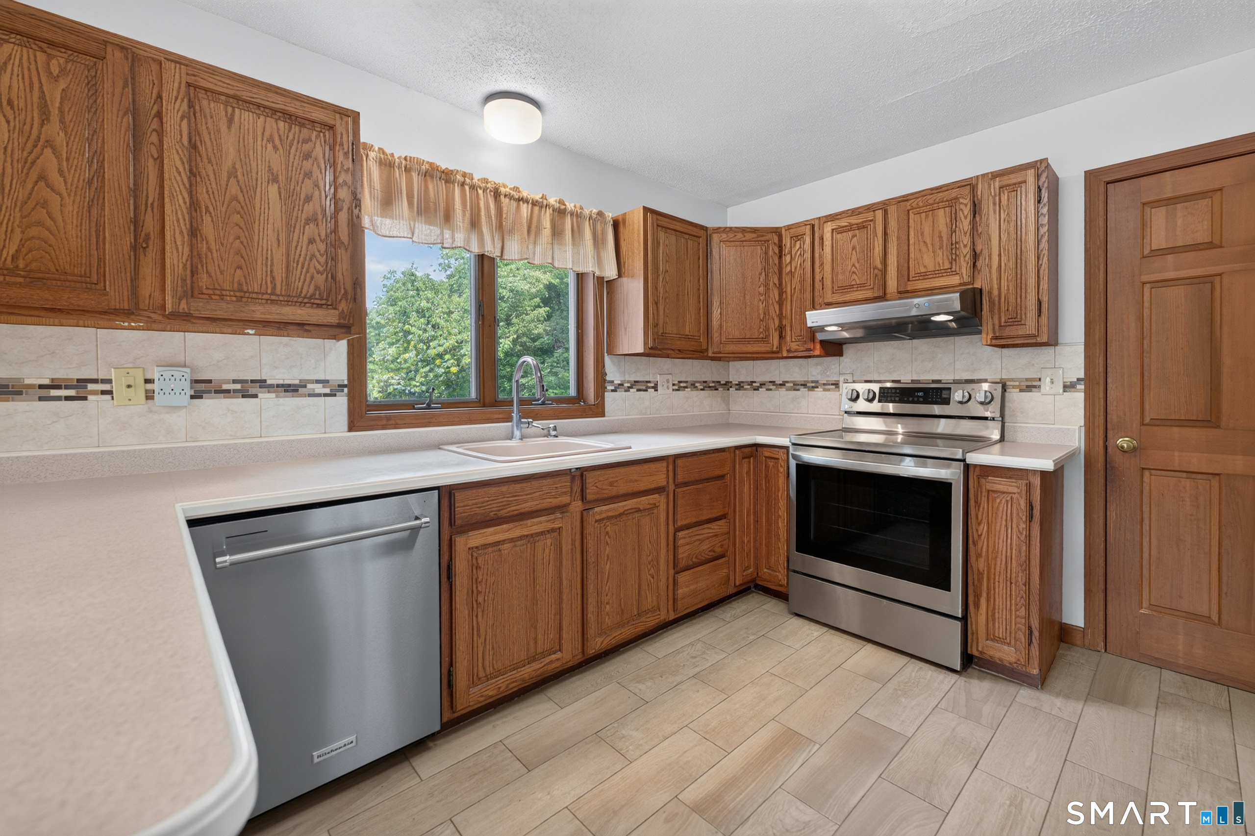 7 Massapeag Point Road Montville CT 06382