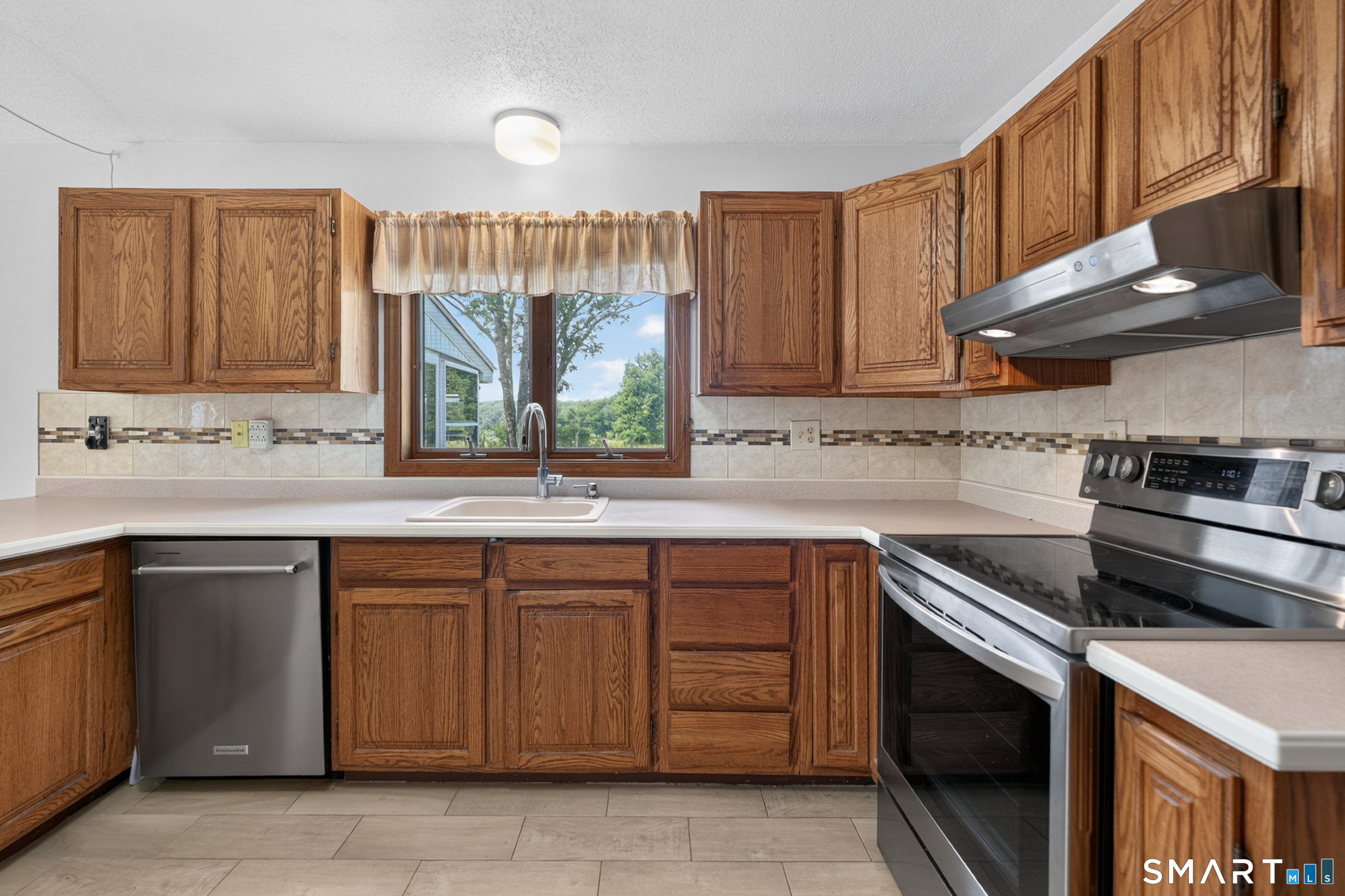 7 Massapeag Point Road Montville CT 06382
