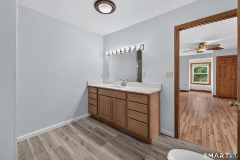 7 Massapeag Point Road Montville CT 06382