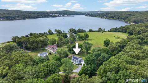 7 Massapeag Point Road Montville CT 06382