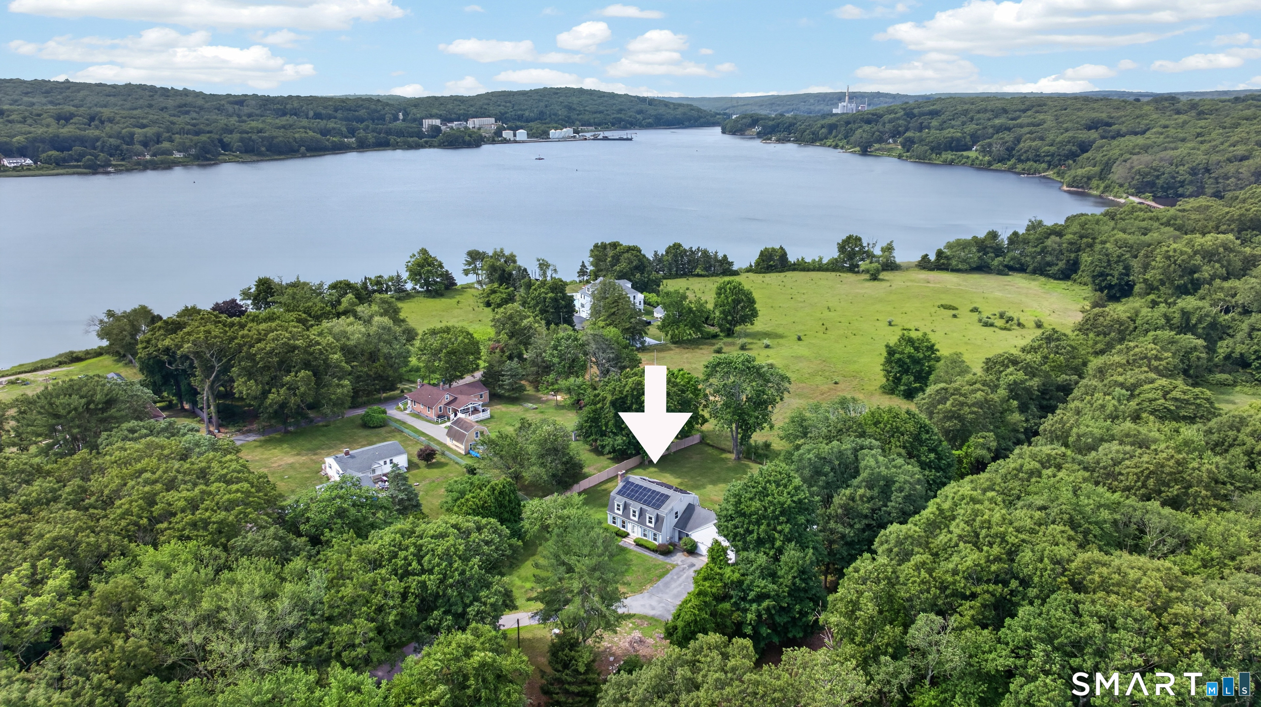 7 Massapeag Point Road Montville CT 06382