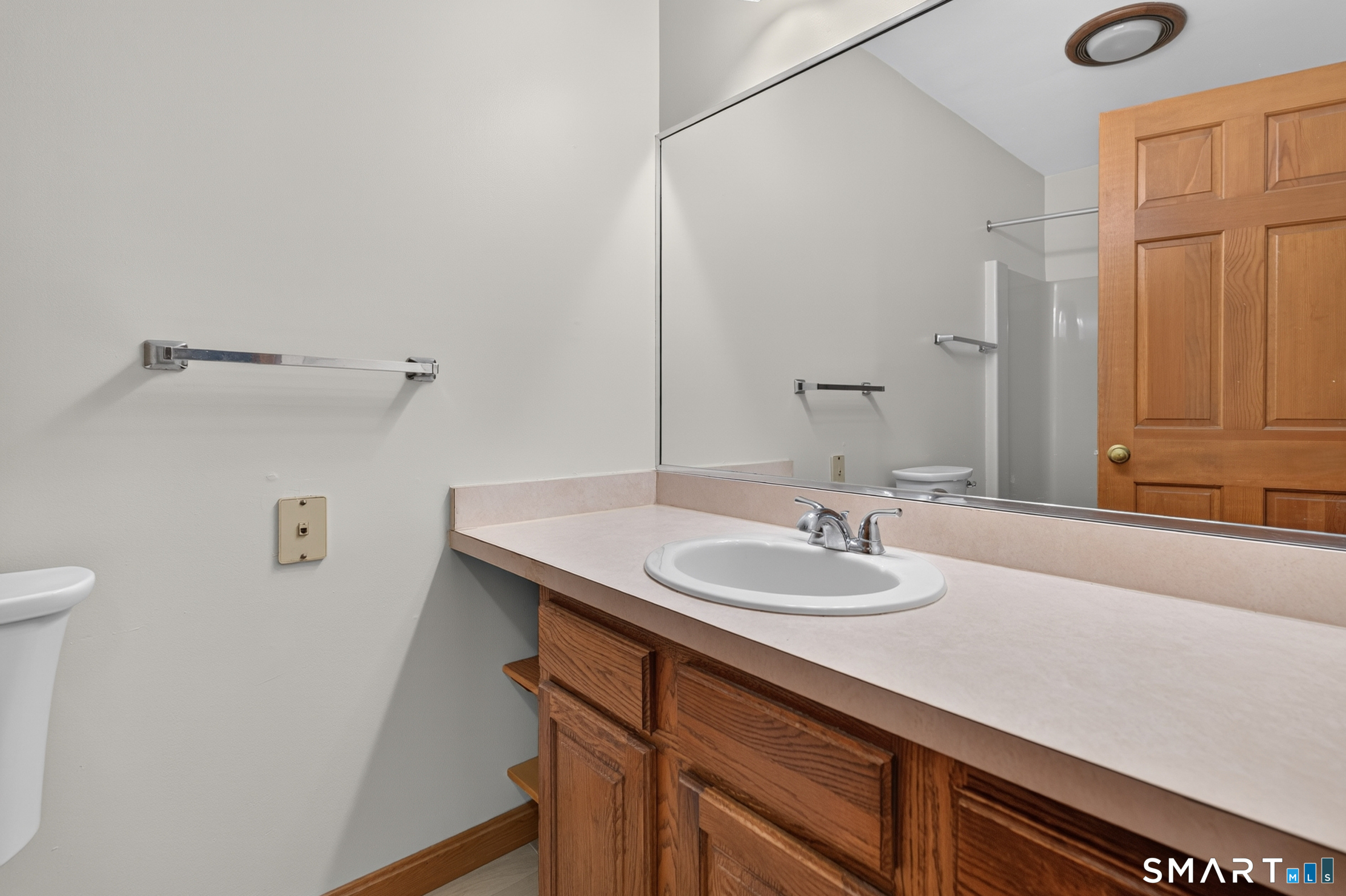 7 Massapeag Point Road Montville CT 06382