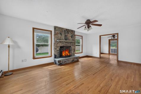 7 Massapeag Point Road Montville CT 06382