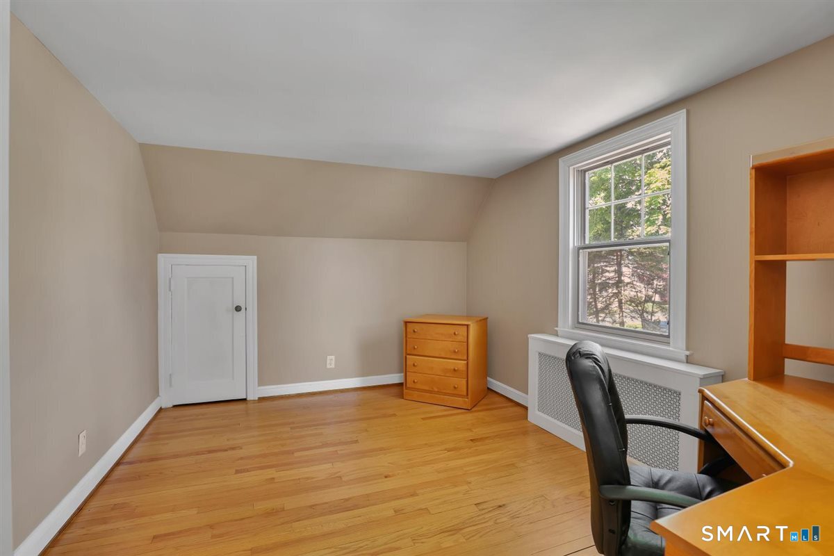 21 Kensington Street Manchester CT 06040
