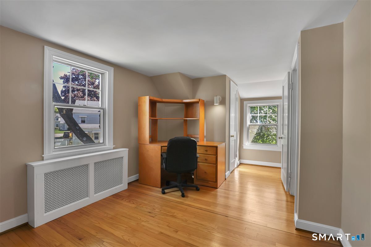 21 Kensington Street Manchester CT 06040