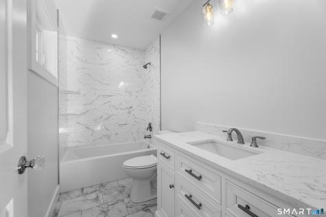 33 Ivy Hill Road Waterford CT 06385