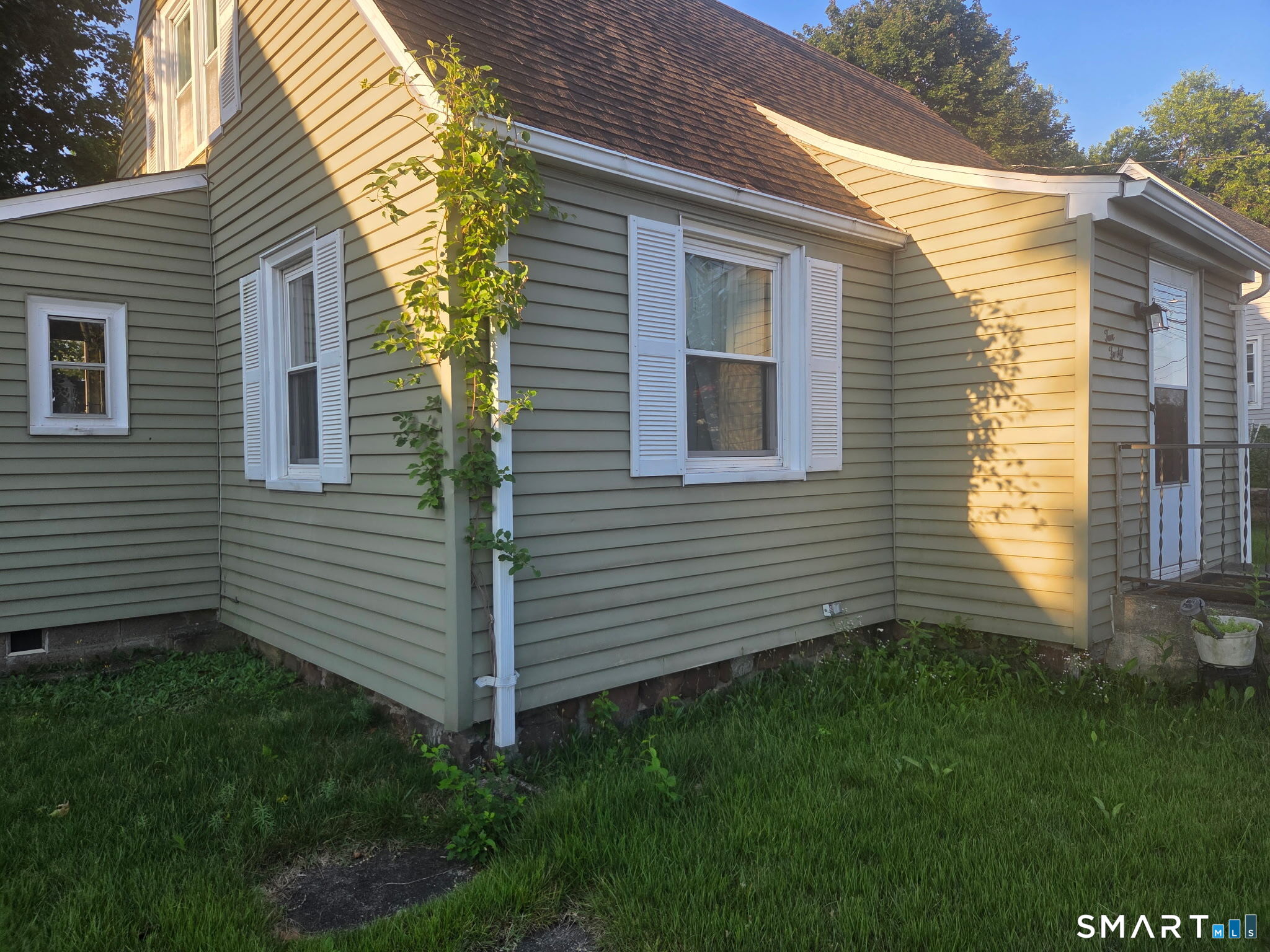 1040 Farmington Avenue Bristol CT 06010