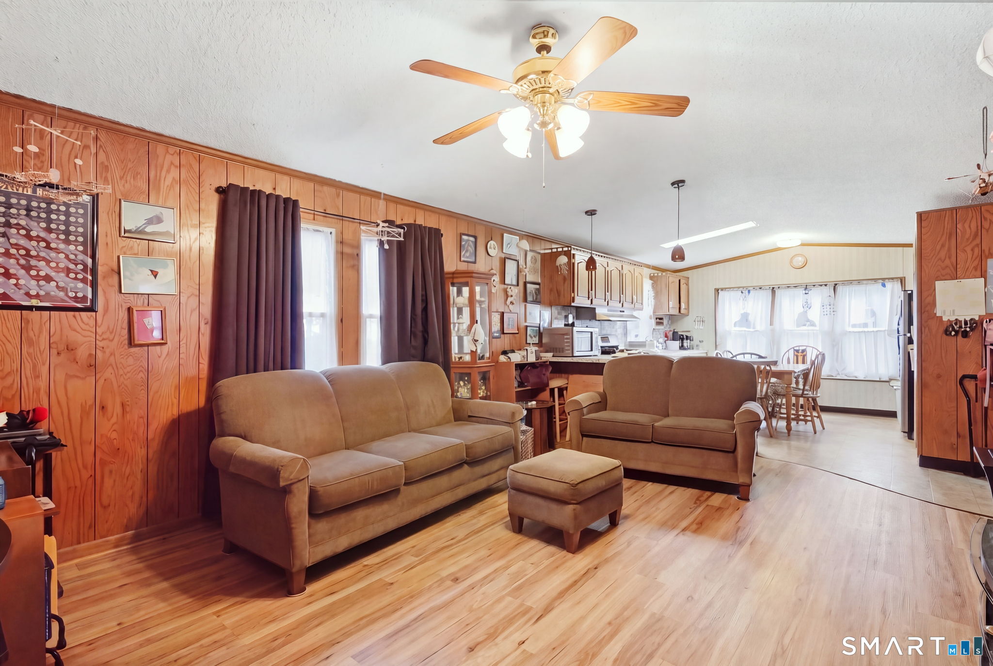 1070 Amity Road Bethany CT 06524