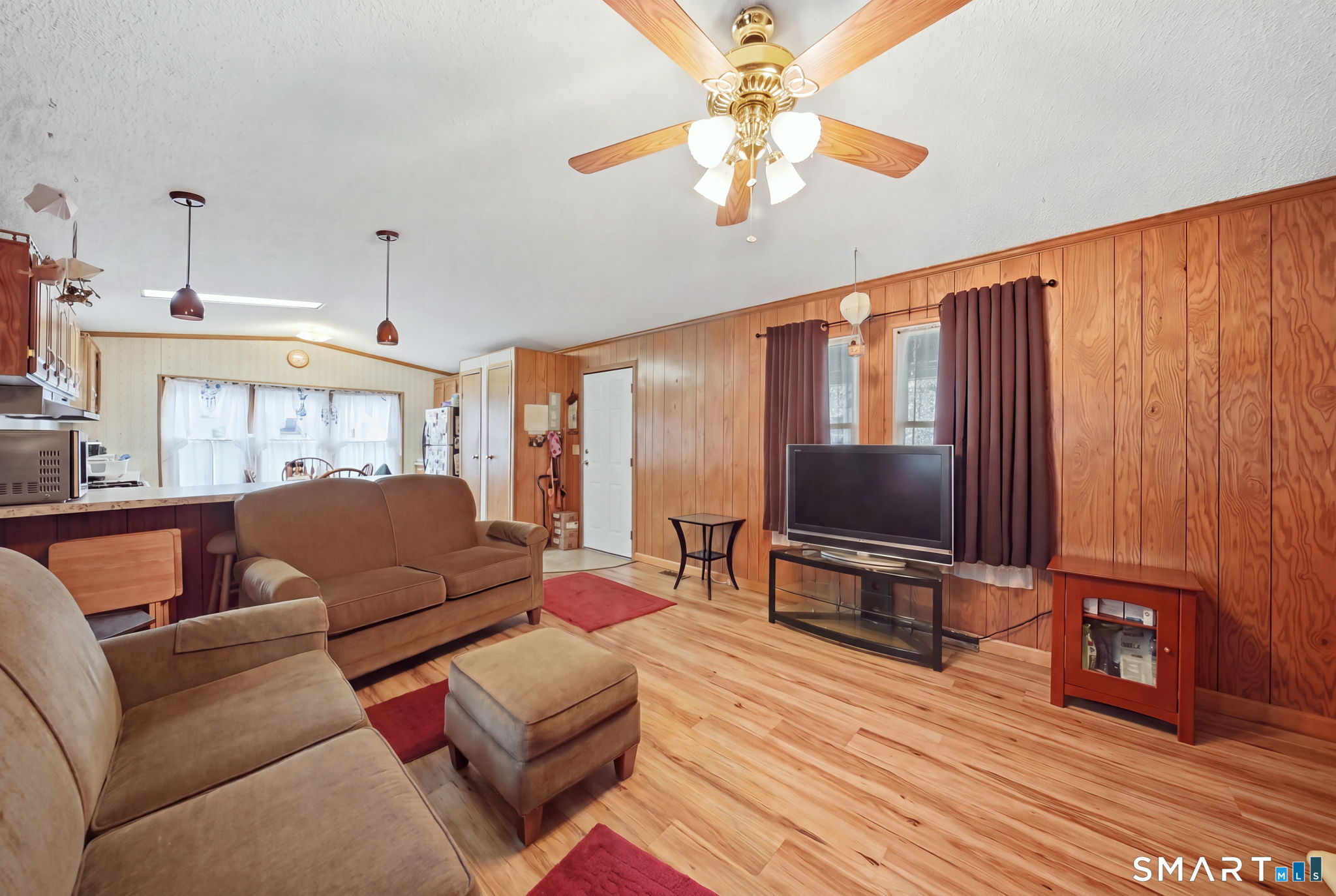 1070 Amity Road Bethany CT 06524