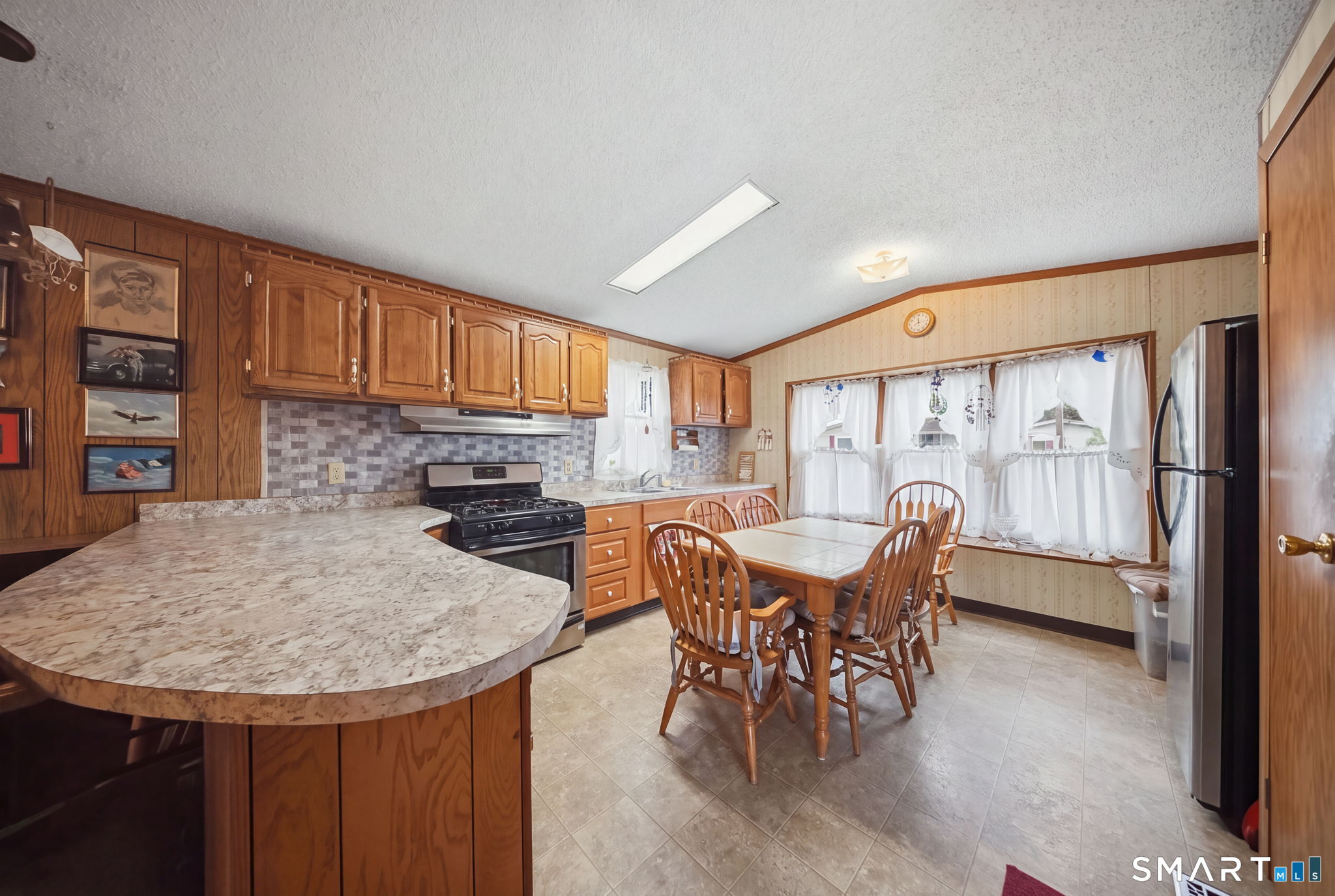 1070 Amity Road Bethany CT 06524