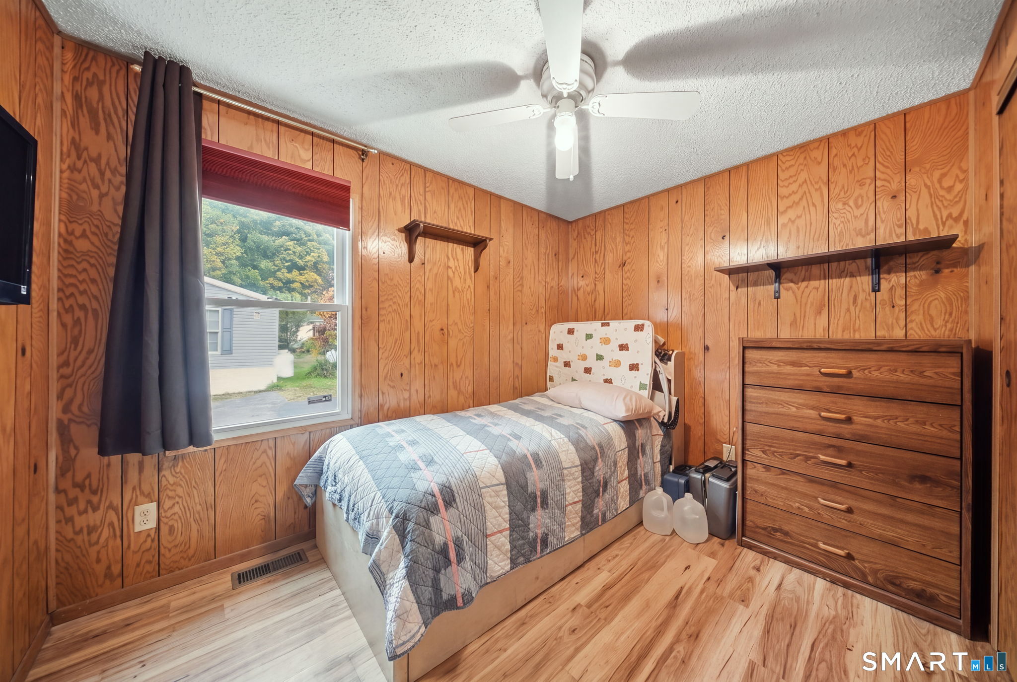 1070 Amity Road Bethany CT 06524