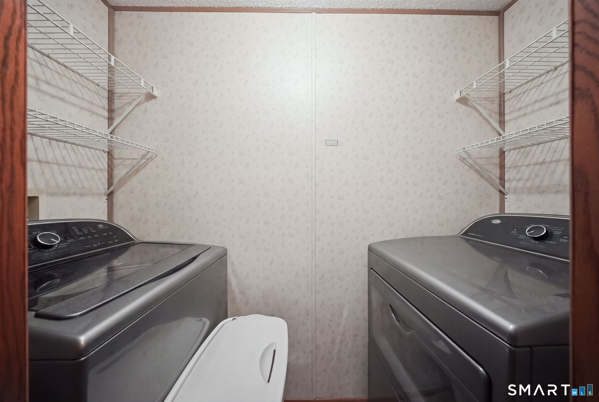 1070 Amity Road Bethany CT 06524