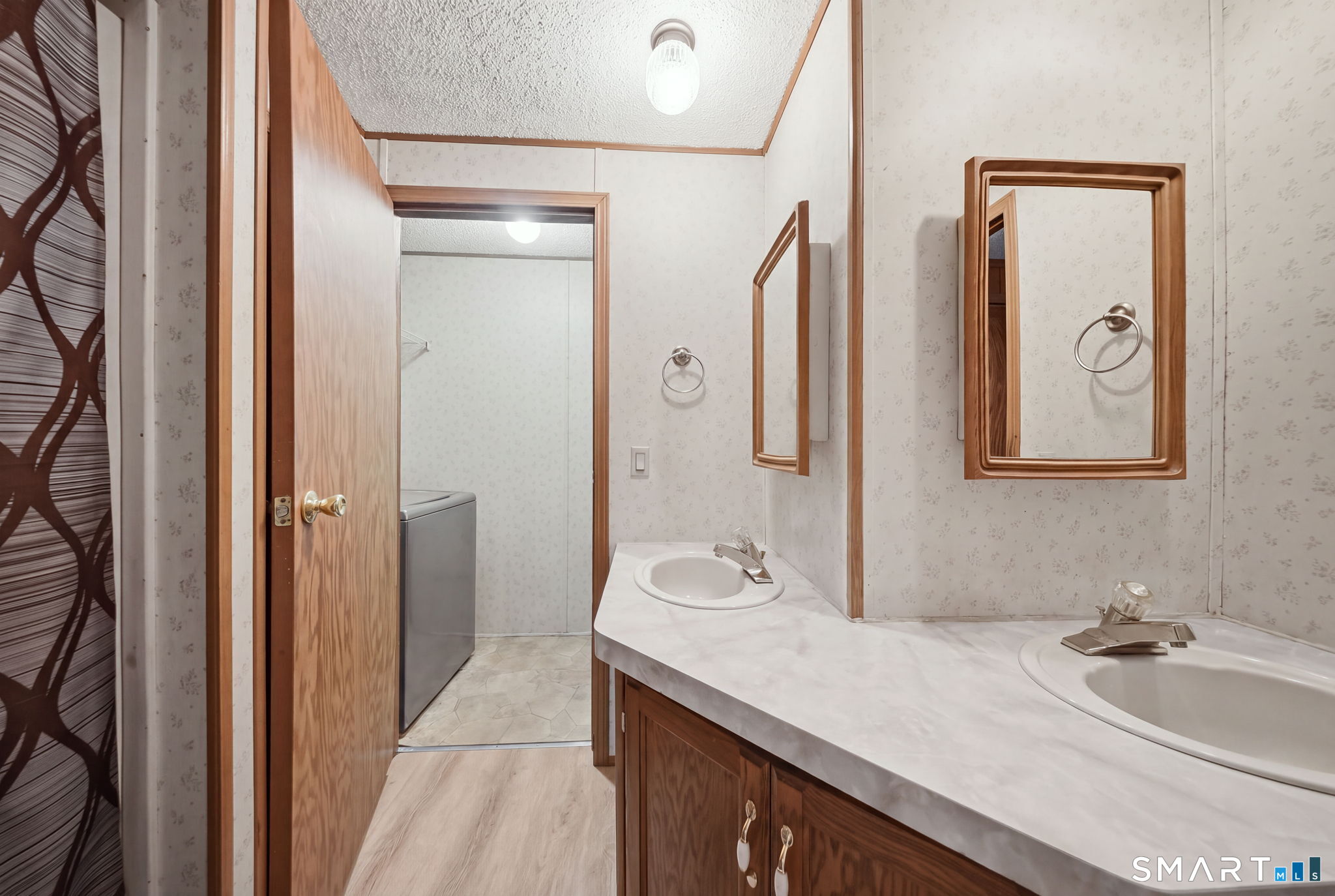 1070 Amity Road Bethany CT 06524