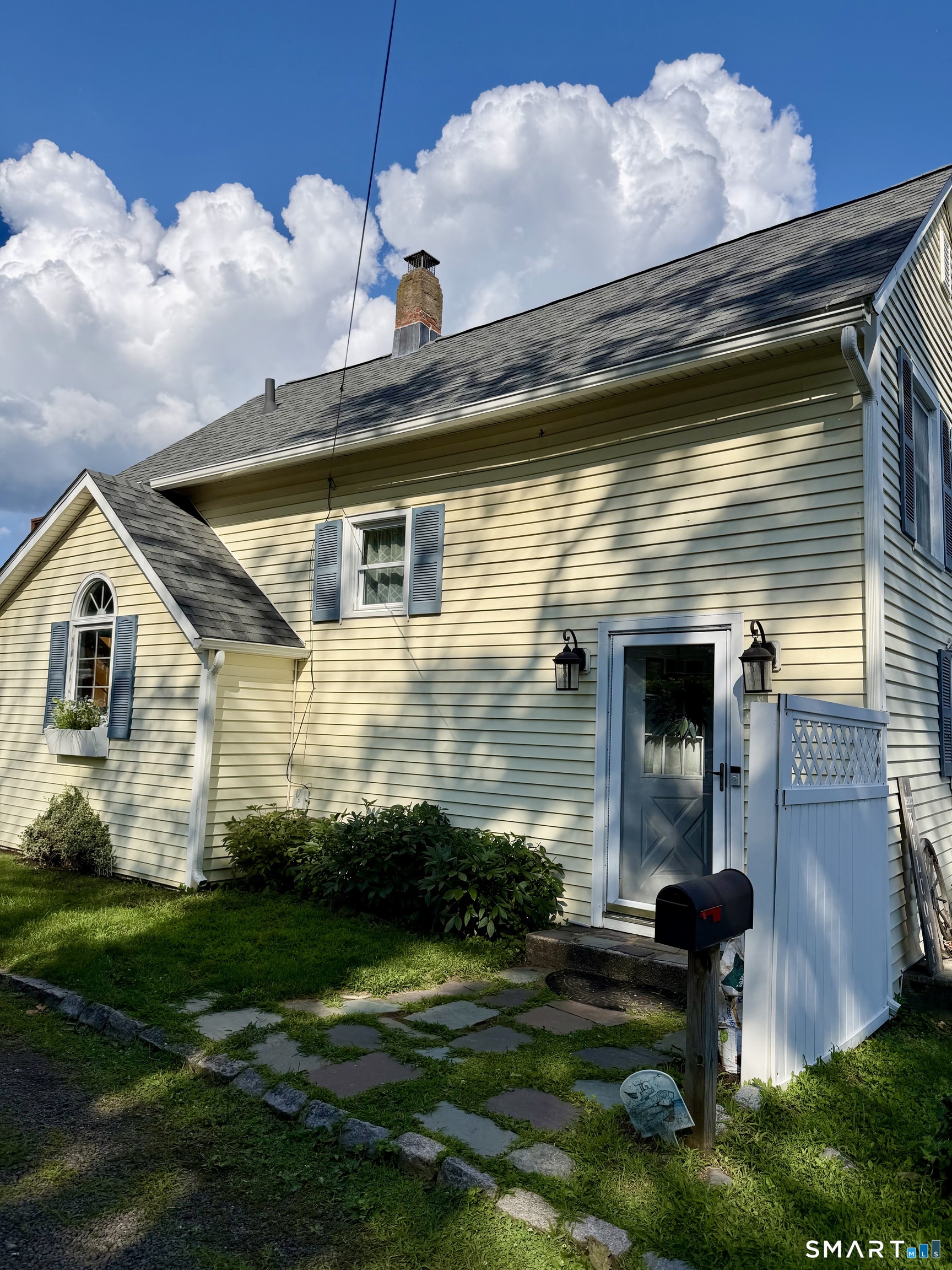 8 Paris Street Milford CT 06460