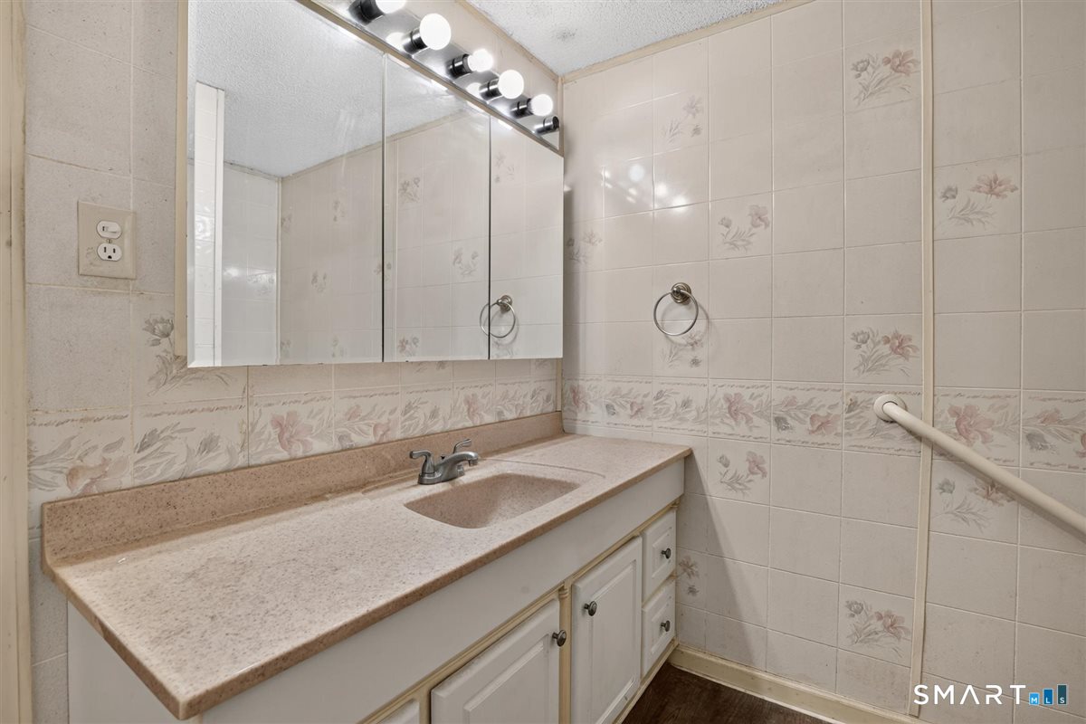 23 Magnolia Drive Enfield CT 06082