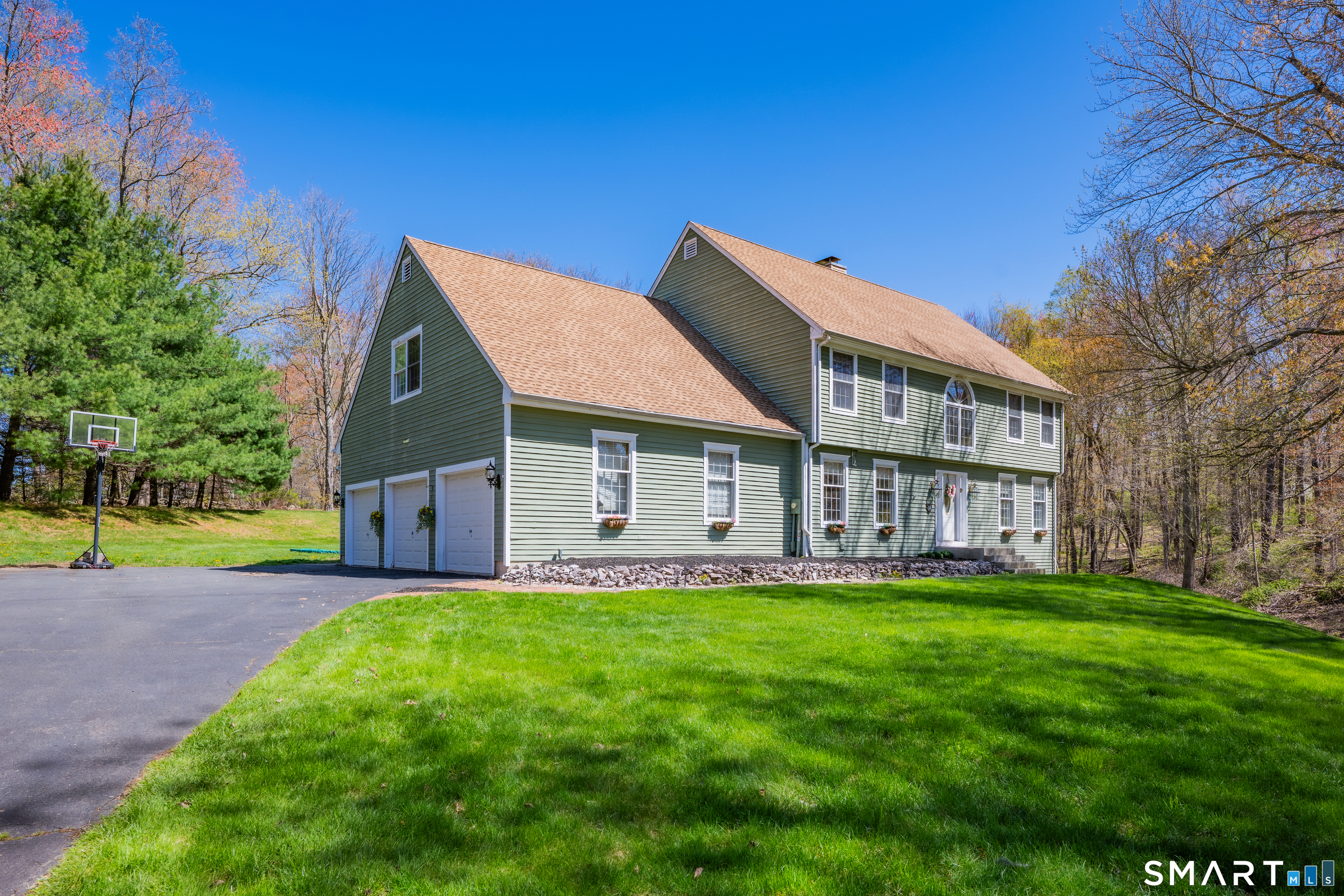 14 Myra Lane Burlington CT 06013
