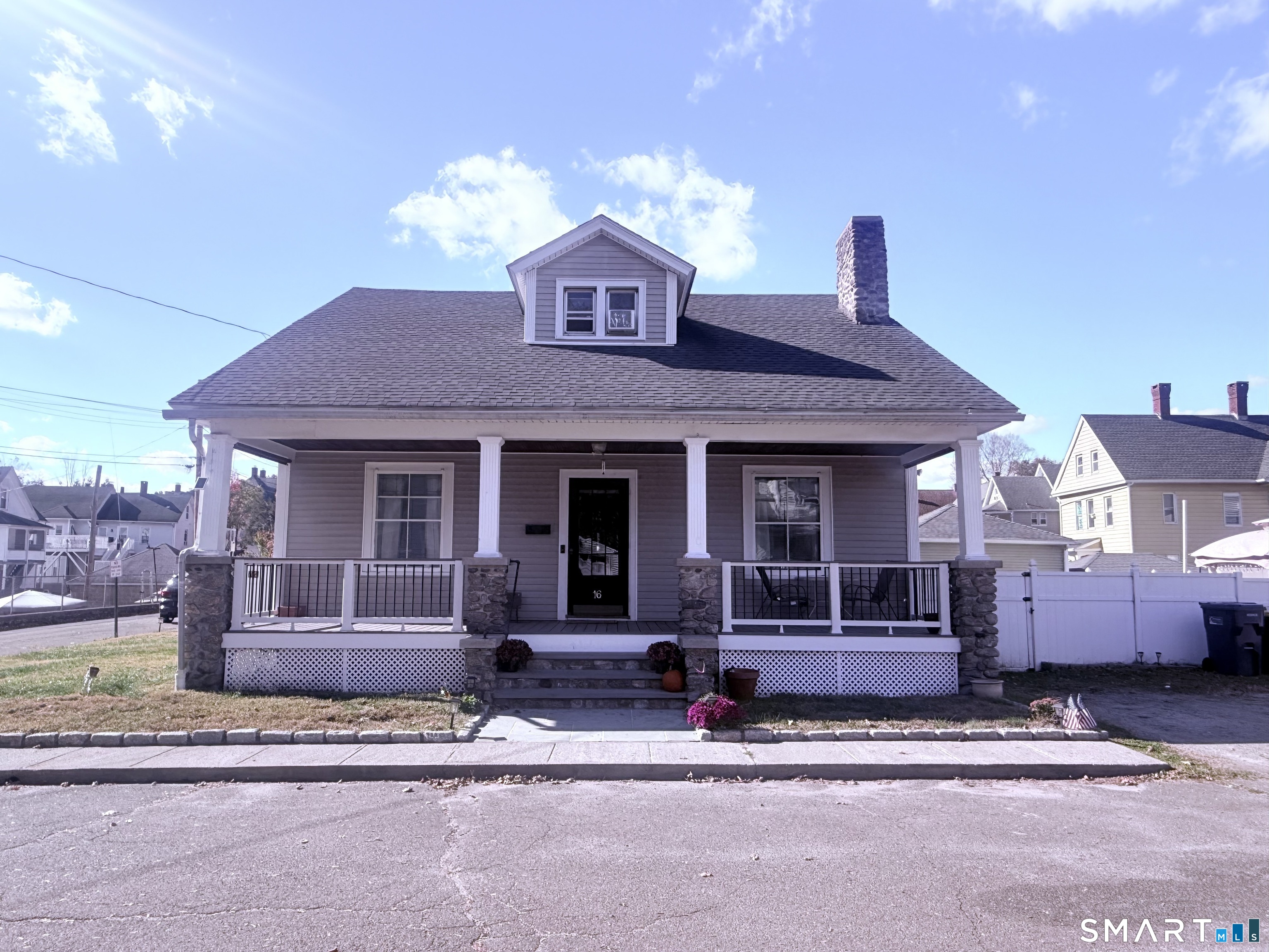 16 Holbrook Court Ansonia CT 06401