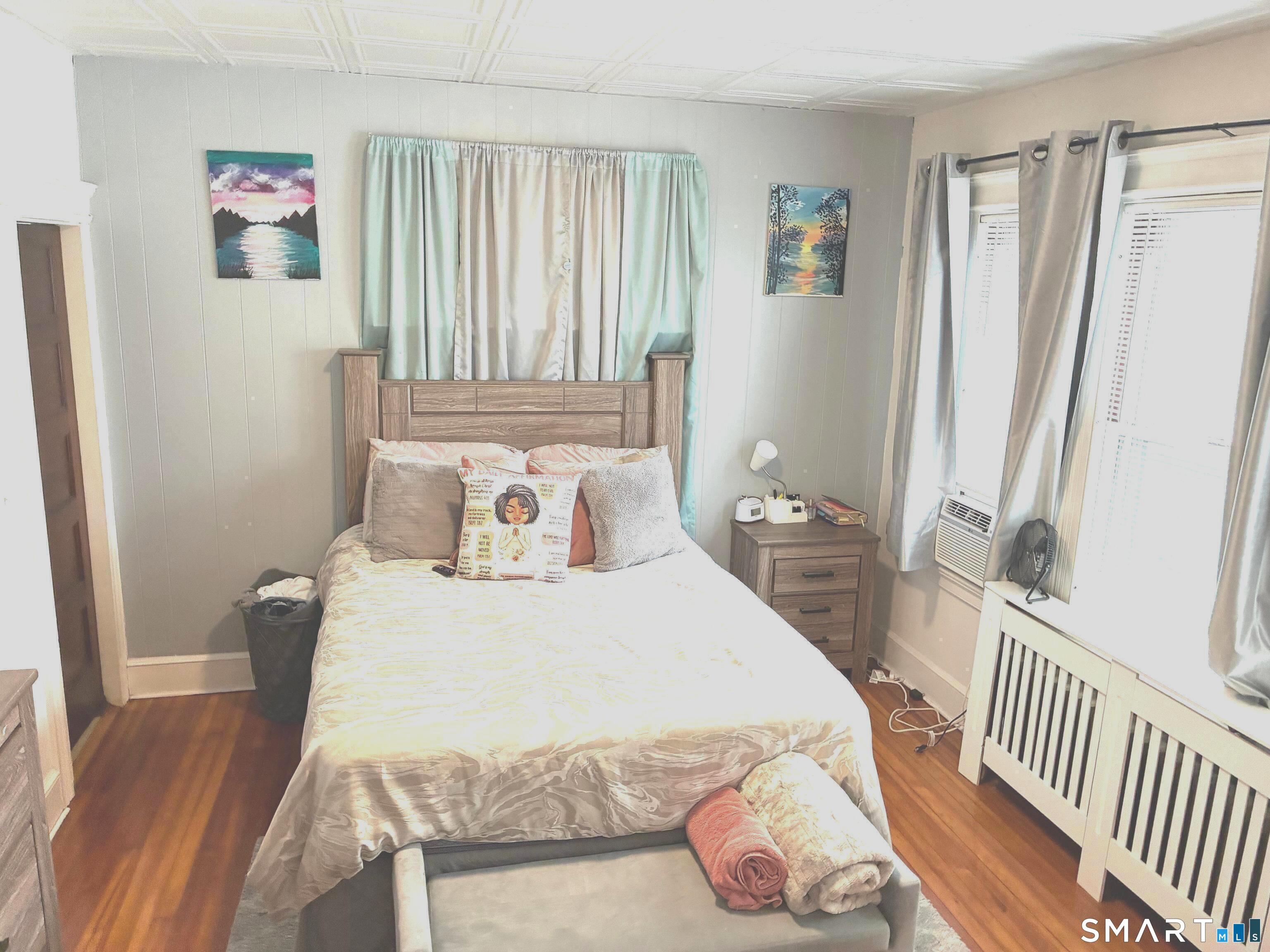 16 Holbrook Court Ansonia CT 06401