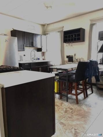 16 Holbrook Court Ansonia CT 06401
