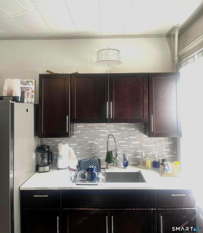 16 Holbrook Court Ansonia CT 06401
