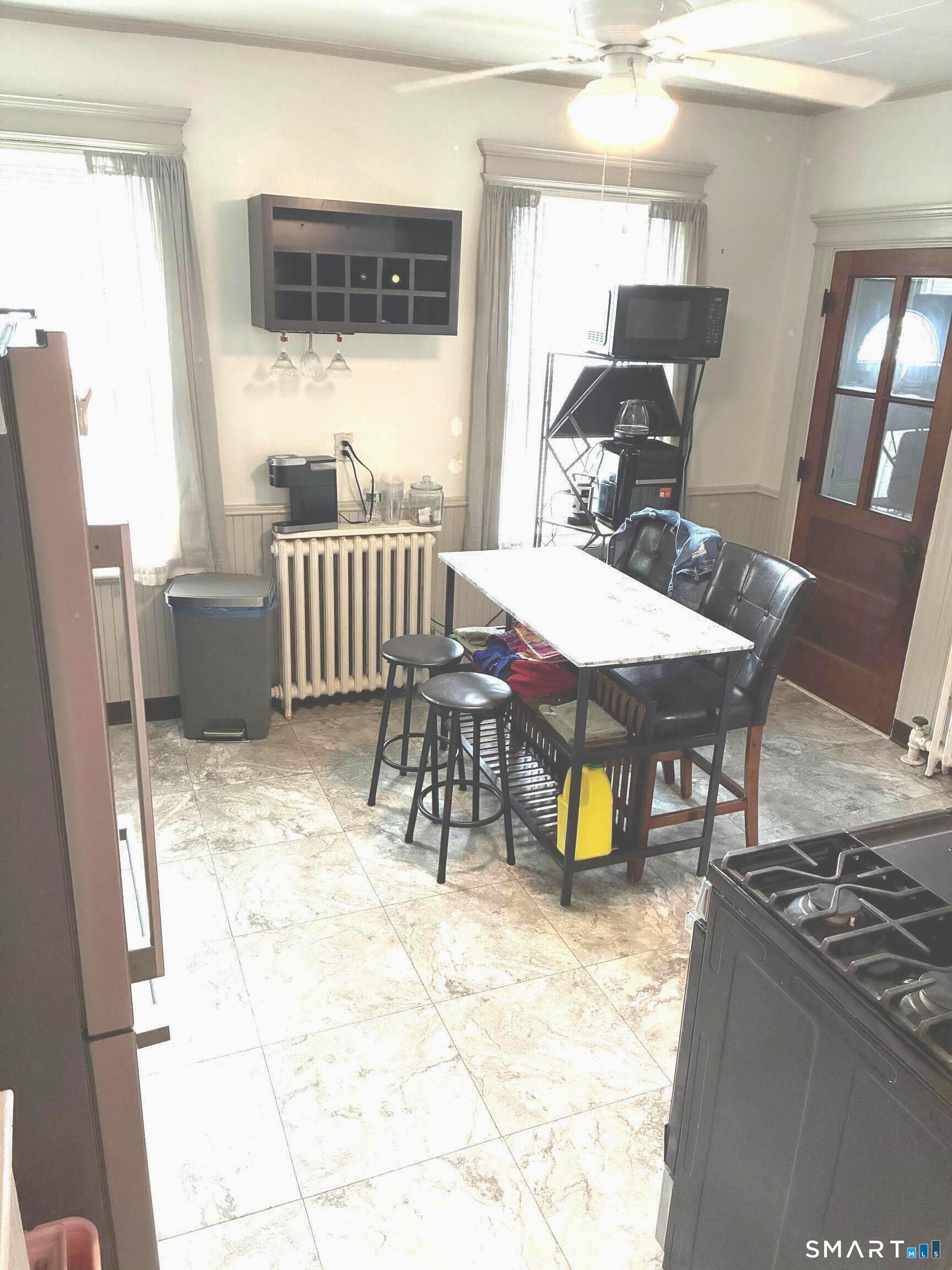 16 Holbrook Court Ansonia CT 06401