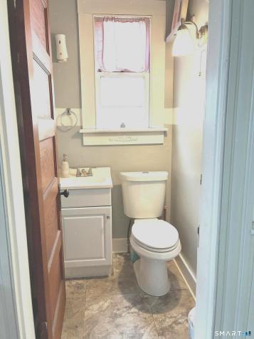 16 Holbrook Court Ansonia CT 06401