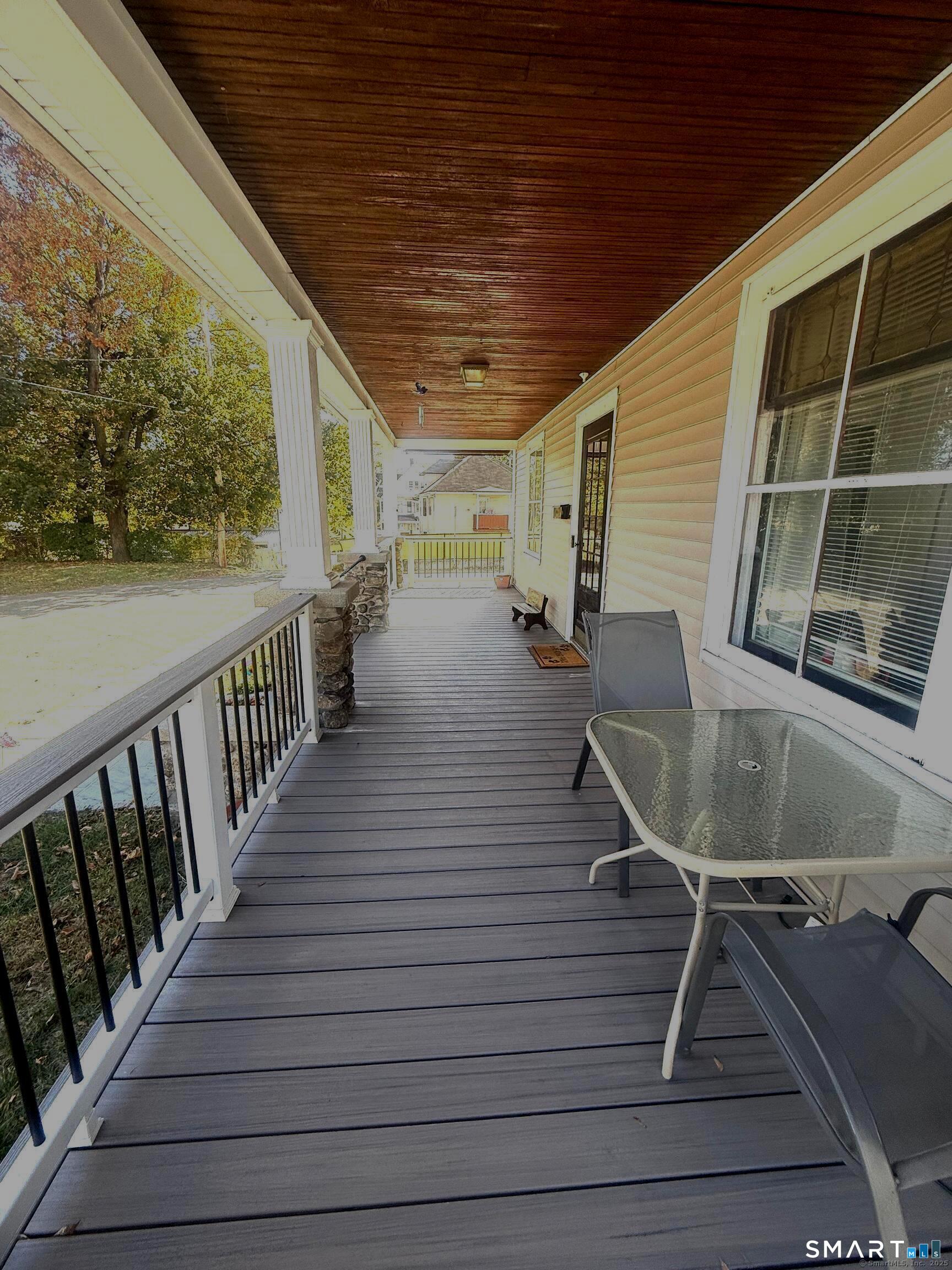 16 Holbrook Court Ansonia CT 06401