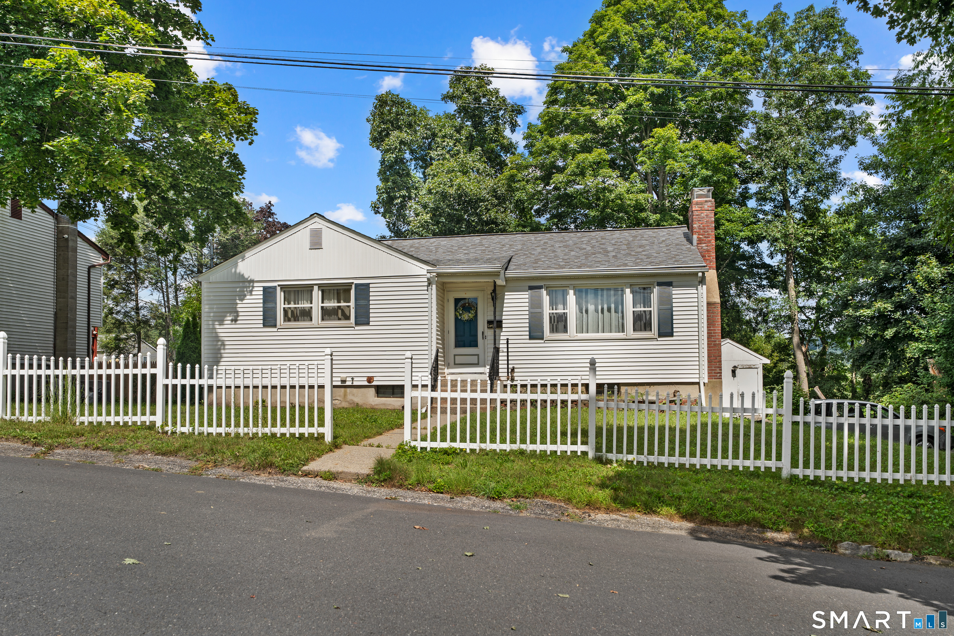 6 Smith Avenue Waterbury CT 06708