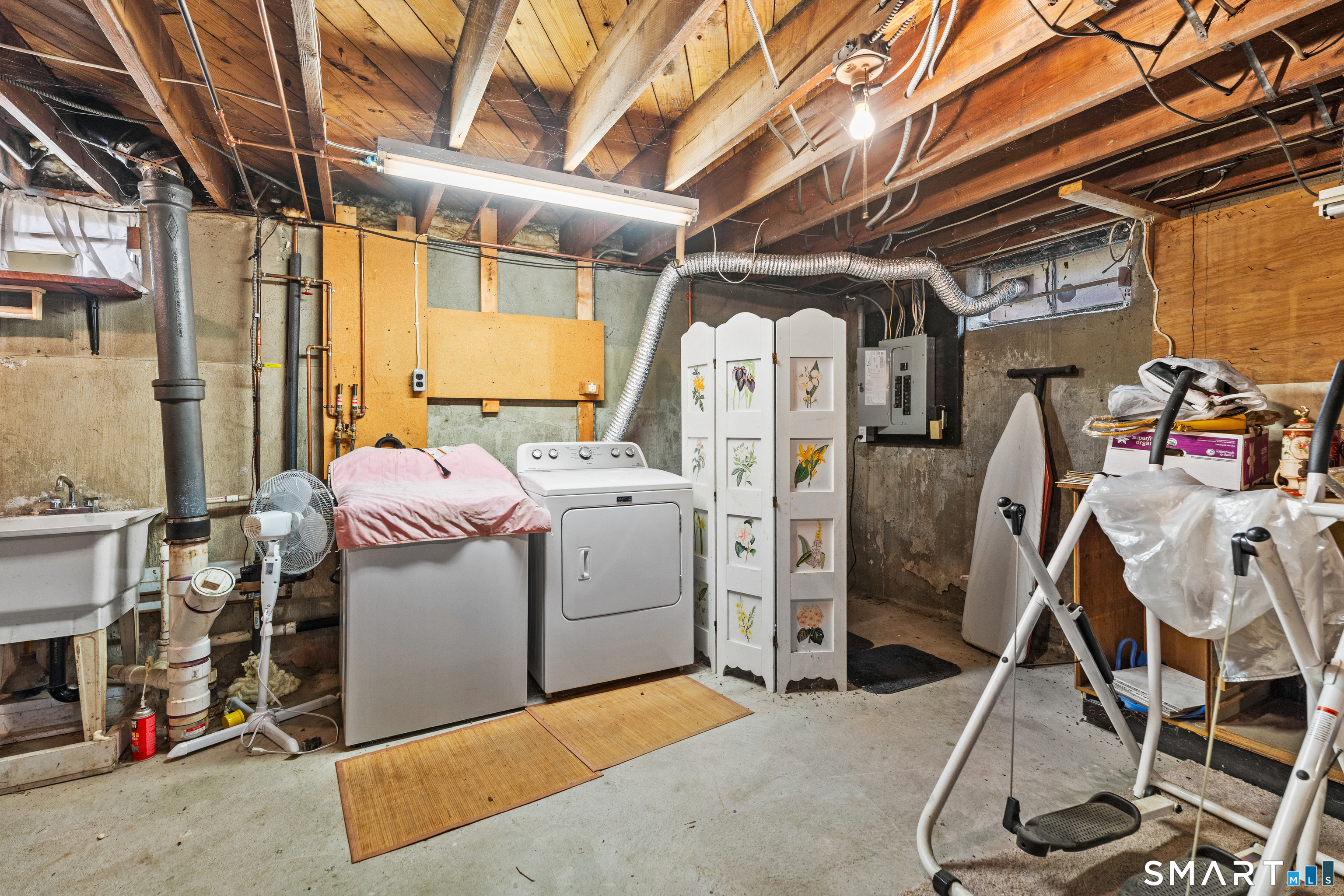 6 Smith Avenue Waterbury CT 06708