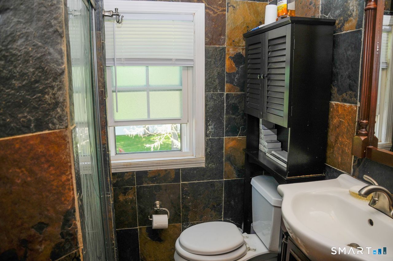 109 White Street Manchester CT 06042
