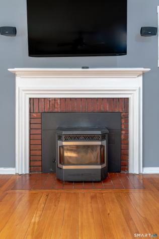 109 White Street Manchester CT 06042