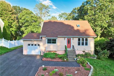 206 Bluebird Drive Naugatuck CT 06770