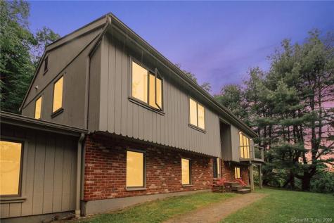 32 Eastview Drive New Fairfield CT 06812