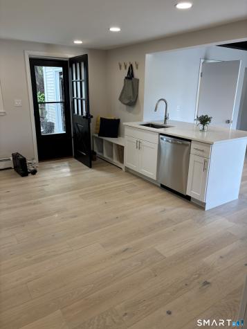 66 Middle Drive East Hartford CT 06118