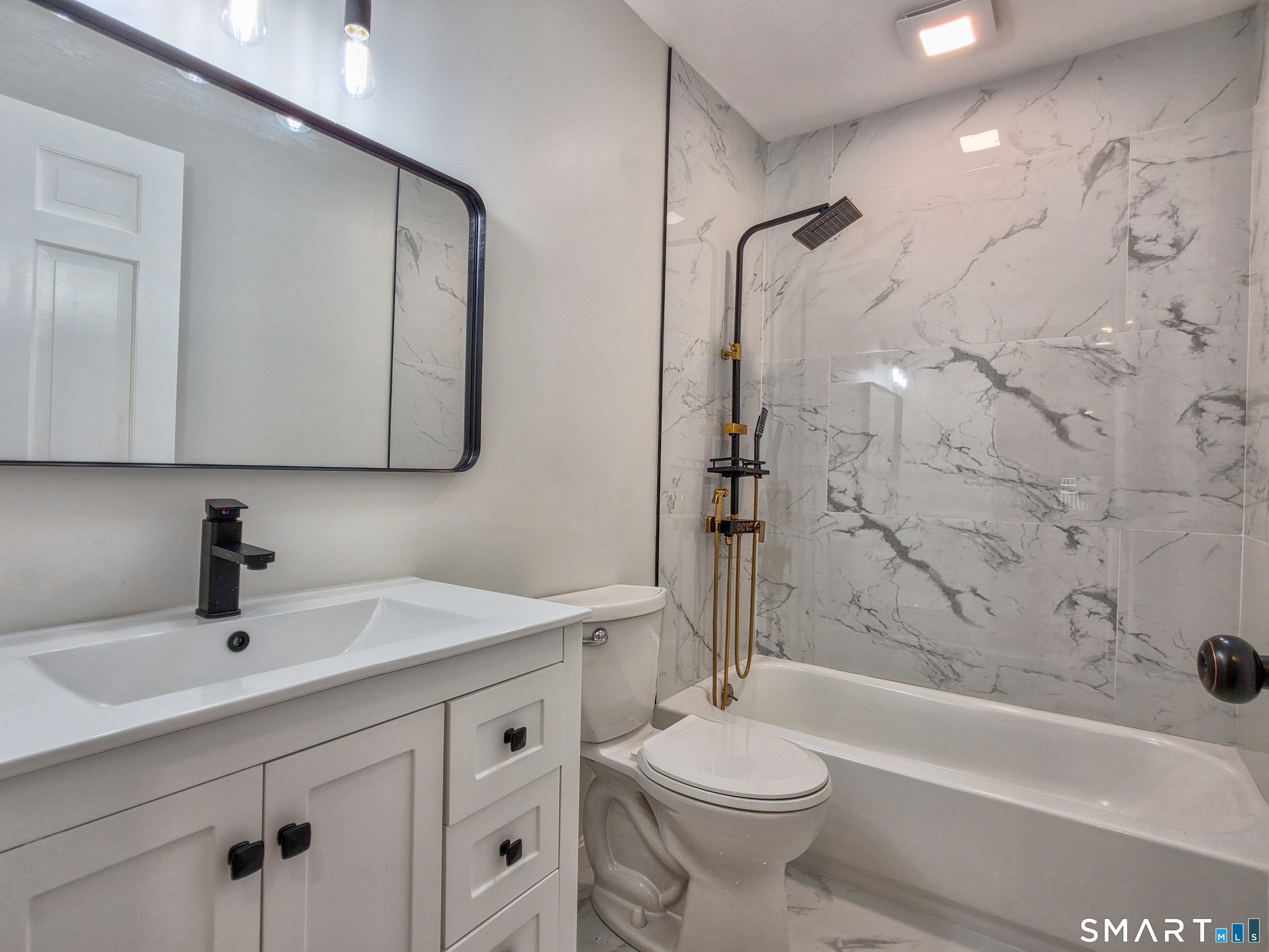 4 Bayview Circle Watertown CT 06795