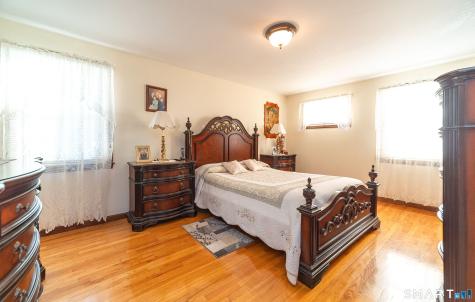 68 Roarke Road North Haven CT 06473