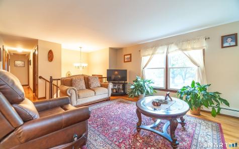 68 Roarke Road North Haven CT 06473