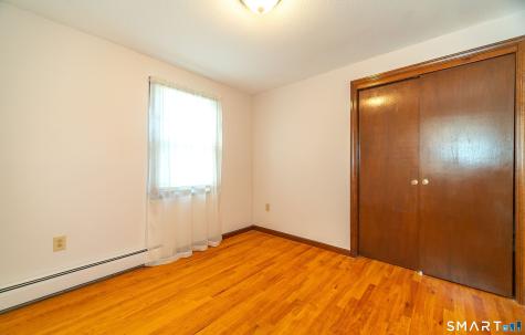 68 Roarke Road North Haven CT 06473