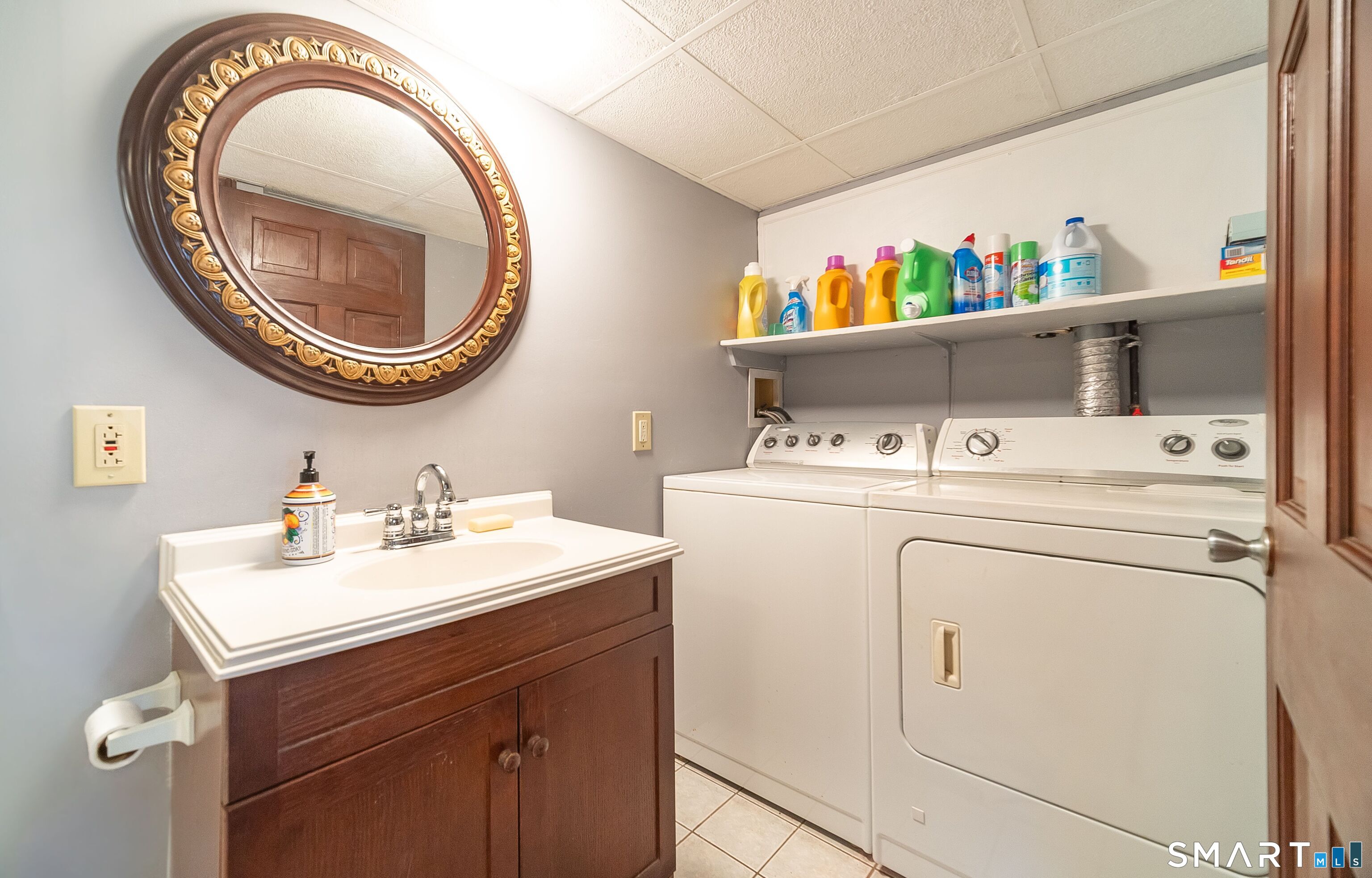 68 Roarke Road North Haven CT 06473