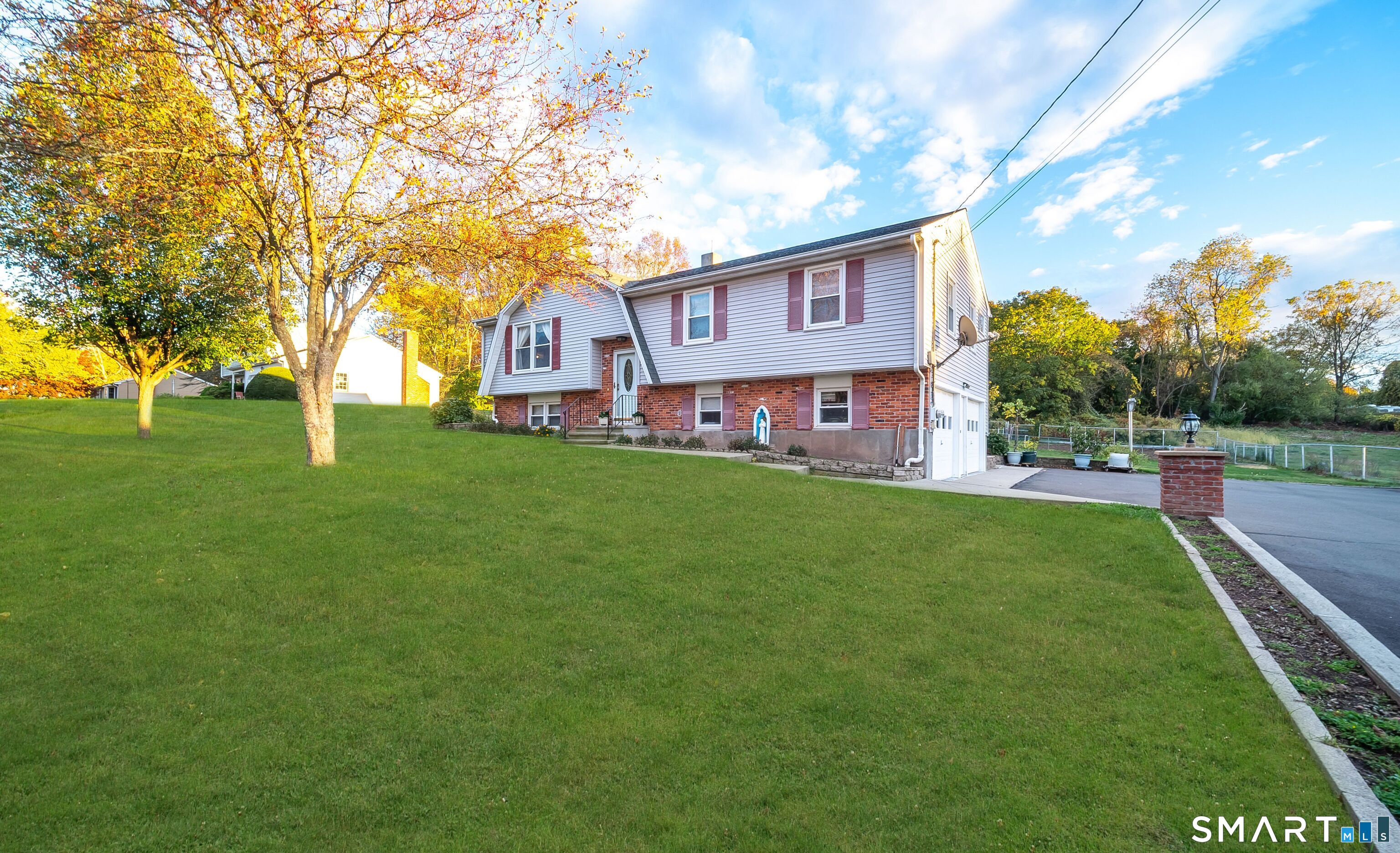 68 Roarke Road North Haven CT 06473