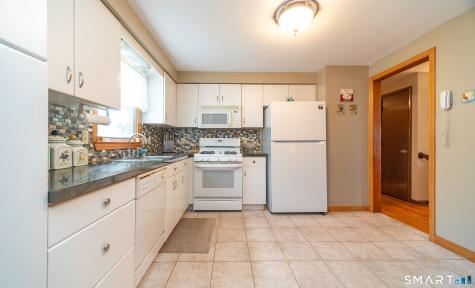 68 Roarke Road North Haven CT 06473