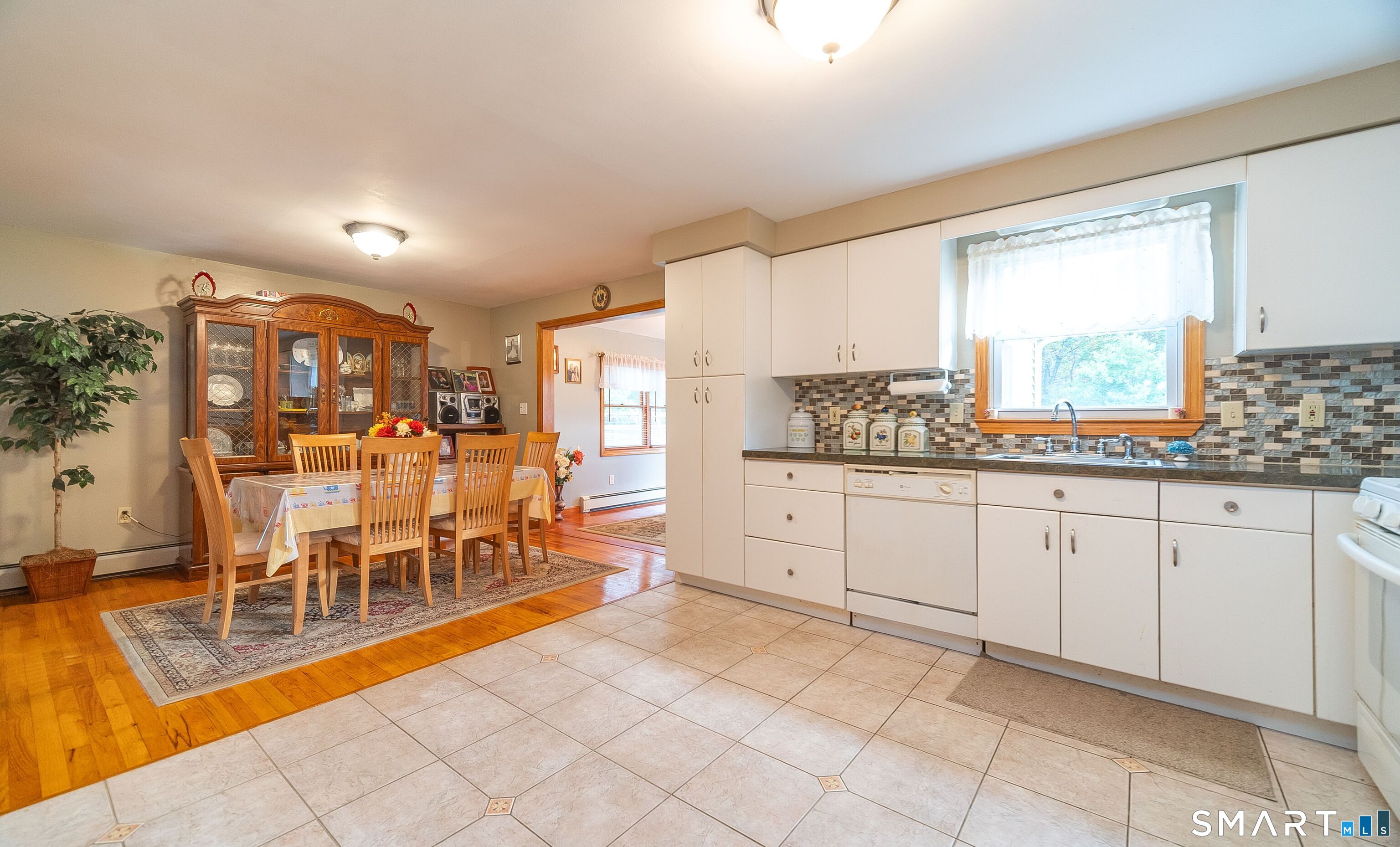 68 Roarke Road North Haven CT 06473