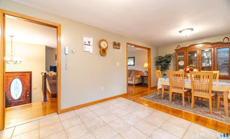 68 Roarke Road North Haven CT 06473