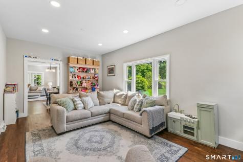 5 Westwood Road Woodbury CT 06798
