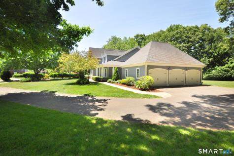 634 Thoreau Circle Windsor CT 06095