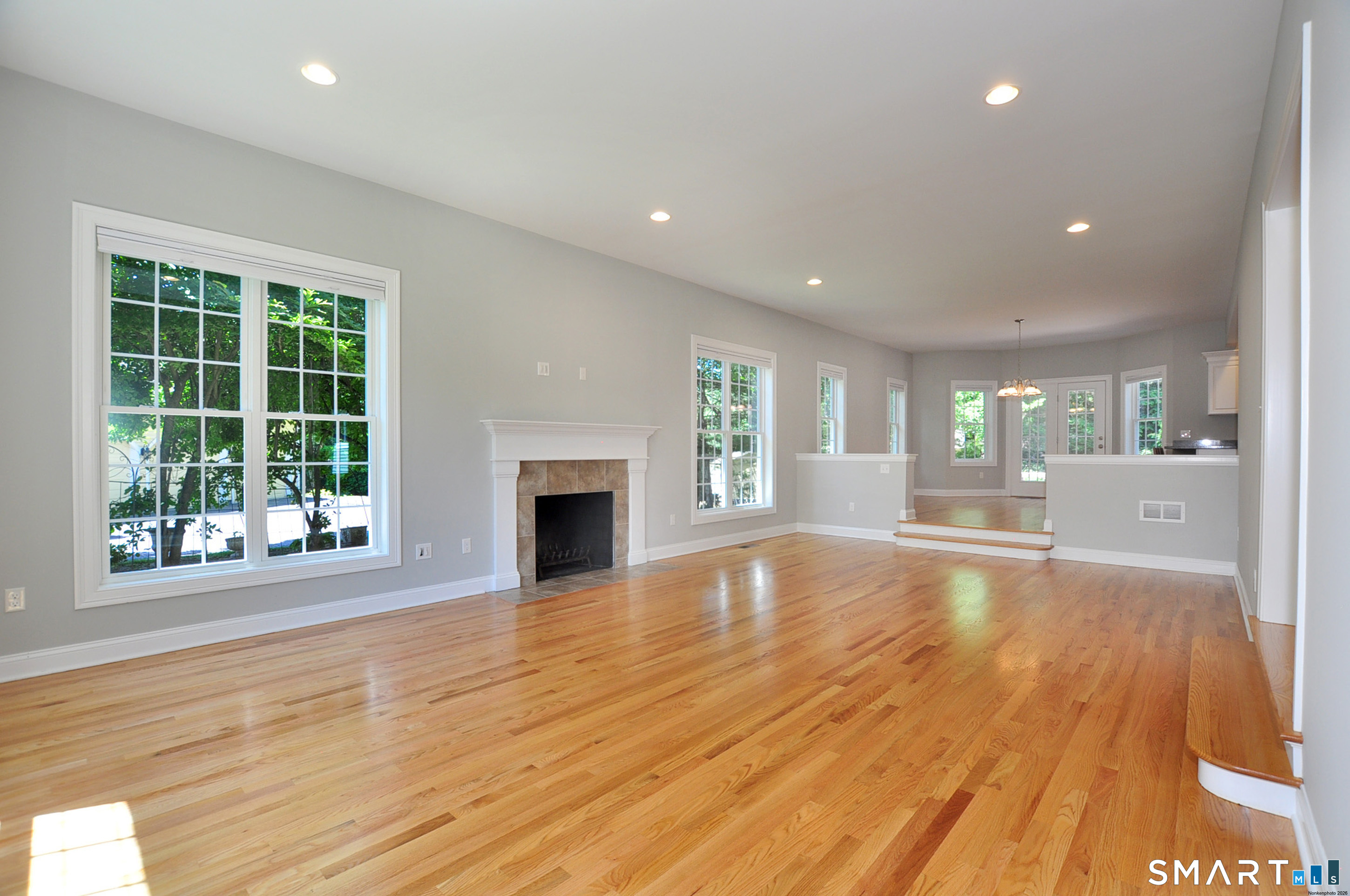 634 Thoreau Circle Windsor CT 06095